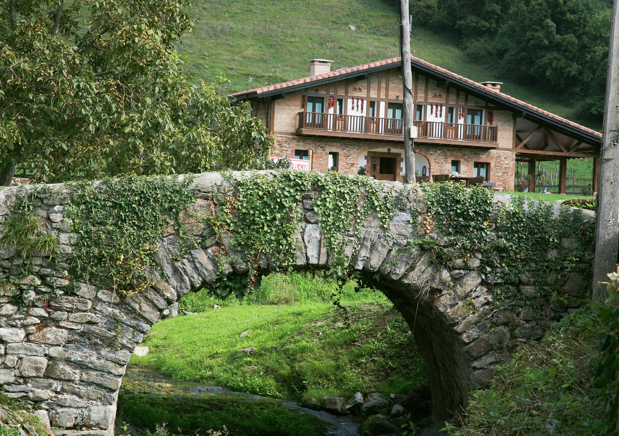 paquete fin de semana finde rutas equitación alojamiento rural Escapadas a Caballo en Las Encartaciones Sopuerta Vizcaya